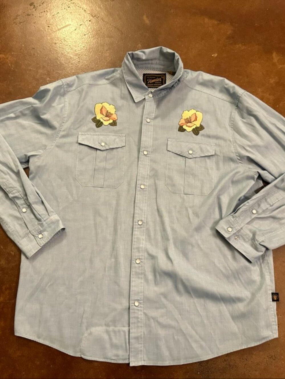 Howler Bros Gaucho Snapshirt Mens Large Pearl Snap Floral Embroidered Design